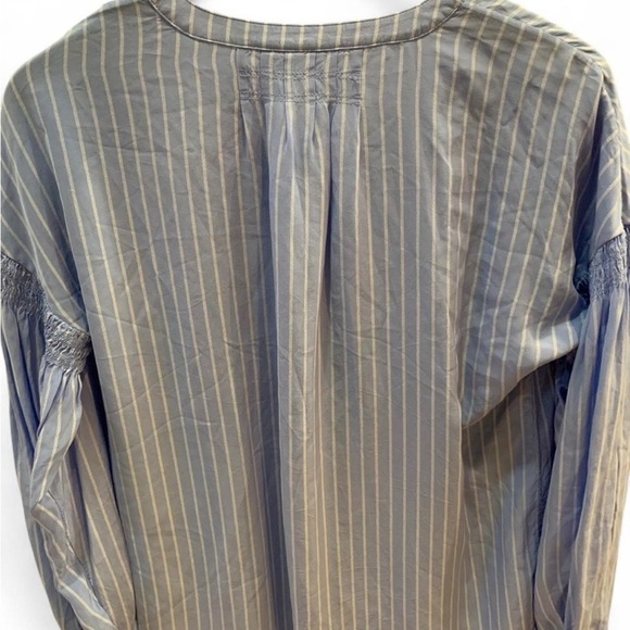 Joie Azabeth Size small Long Sleeve Silky Weave top/blouse classic preppy - Picture 5 of 11